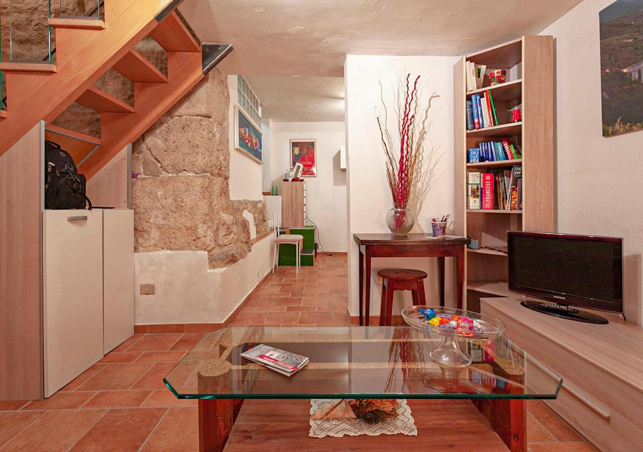 Casa In Zona Strategica Apartment Spoleto Bagian luar foto